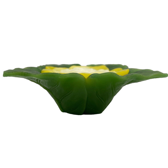 Large 6.5" Yellow and White Flower Lightly Scented Candle ONLY -NEW - Picture 3 of 9